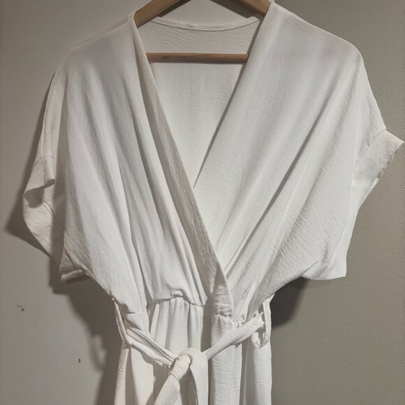 Women: White faux-wrap surplice neckline w/ flutter short sleeves Jumpsuit - Picture 6 of 15